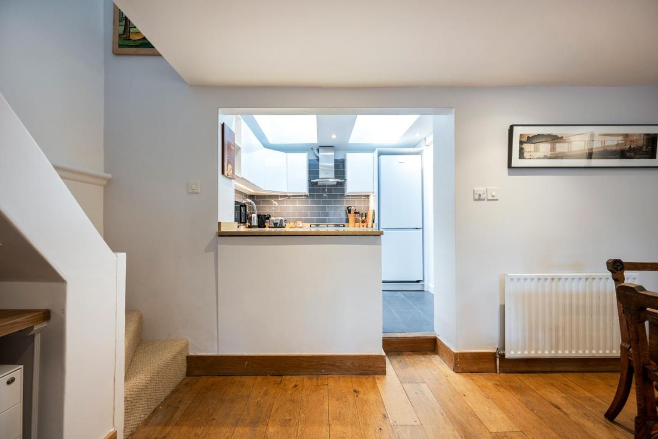 Delightful Bird Sisters Cottage With Free Parking Hove Buitenkant foto