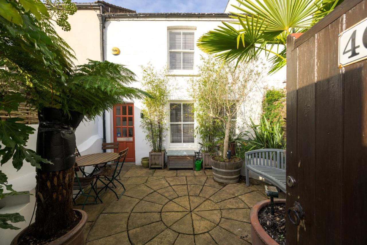 Delightful Bird Sisters Cottage With Free Parking Hove Buitenkant foto